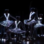 Ballet of Lights Paris, ballerines LED Paris, spectacle lumineux danse Paris, danseuses LED Paris, alternative ballet lumineux